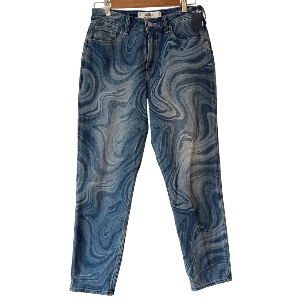 Hollister curvy high-rise mom jeans